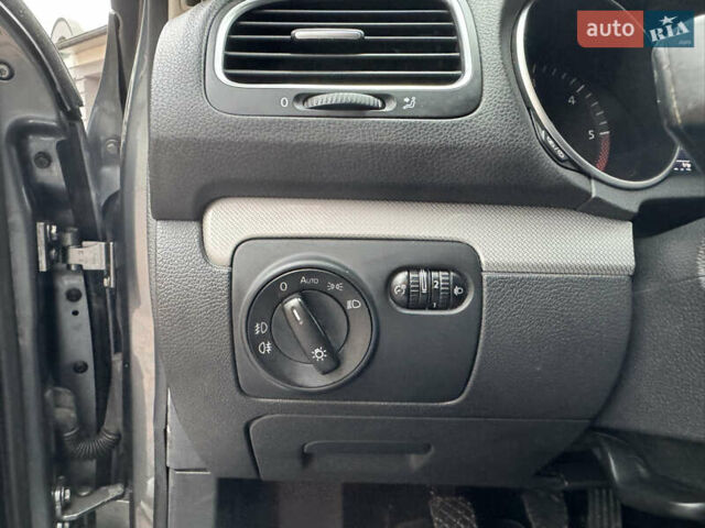 Сірий Фольксваген Гольф, об'ємом двигуна 1.97 л та пробігом 223 тис. км за 7950 $, фото 110 на Automoto.ua