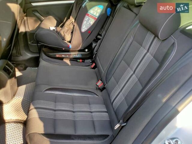 Сірий Фольксваген Гольф, об'ємом двигуна 1.6 л та пробігом 194 тис. км за 9800 $, фото 9 на Automoto.ua