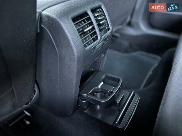 Серый Фольксваген Гольф, объемом двигателя 1.6 л и пробегом 240 тыс. км за 8750 $, фото 25 на Automoto.ua