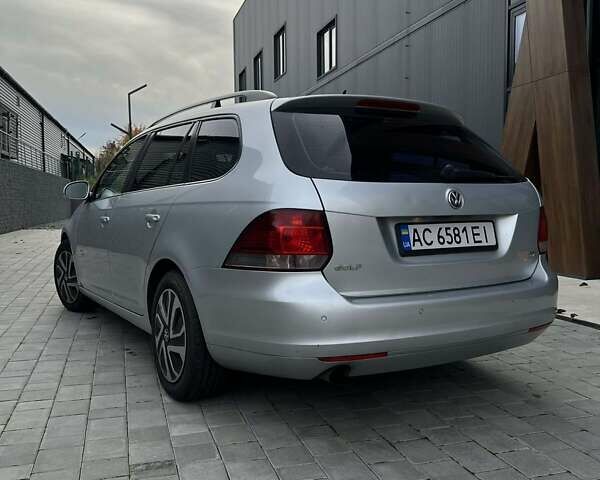 Сірий Фольксваген Гольф, об'ємом двигуна 1.6 л та пробігом 305 тис. км за 8200 $, фото 5 на Automoto.ua