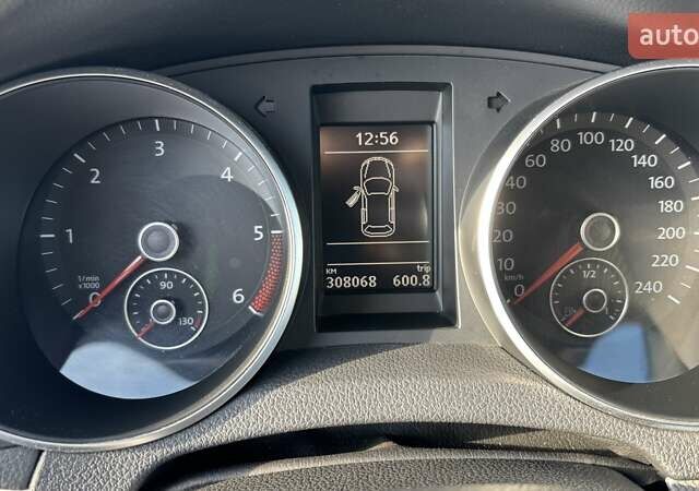 Серый Фольксваген Гольф, объемом двигателя 1.97 л и пробегом 308 тыс. км за 9500 $, фото 12 на Automoto.ua