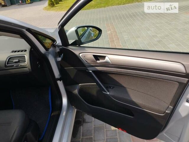 Серый Фольксваген Гольф, объемом двигателя 1.6 л и пробегом 215 тыс. км за 11100 $, фото 14 на Automoto.ua