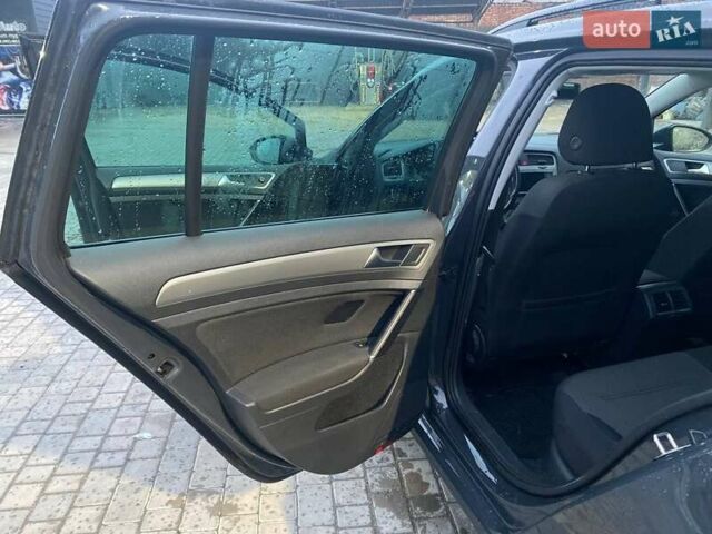 Серый Фольксваген Гольф, объемом двигателя 1.6 л и пробегом 233 тыс. км за 11300 $, фото 14 на Automoto.ua