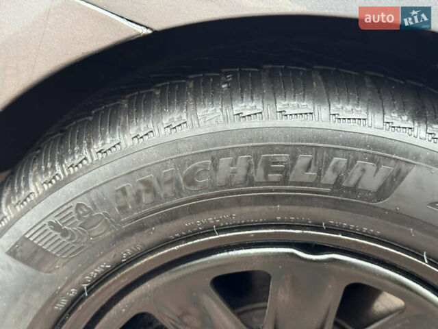 Сірий Фольксваген Гольф, об'ємом двигуна 1.97 л та пробігом 223 тис. км за 7950 $, фото 79 на Automoto.ua