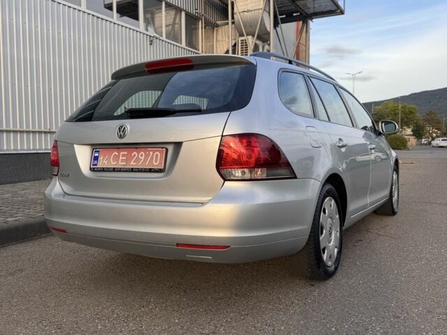 Серый Фольксваген Гольф, объемом двигателя 1.2 л и пробегом 119 тыс. км за 8300 $, фото 7 на Automoto.ua