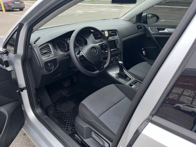 Серый Фольксваген Гольф, объемом двигателя 1.6 л и пробегом 242 тыс. км за 10900 $, фото 7 на Automoto.ua