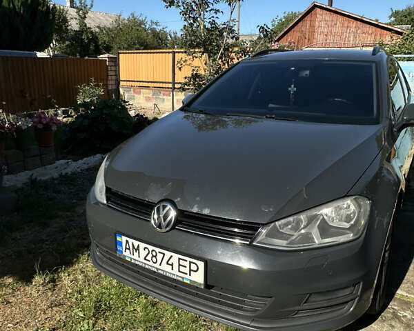 Серый Фольксваген Гольф, объемом двигателя 1.6 л и пробегом 290 тыс. км за 9800 $, фото 1 на Automoto.ua