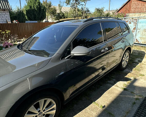 Серый Фольксваген Гольф, объемом двигателя 1.6 л и пробегом 290 тыс. км за 9800 $, фото 2 на Automoto.ua