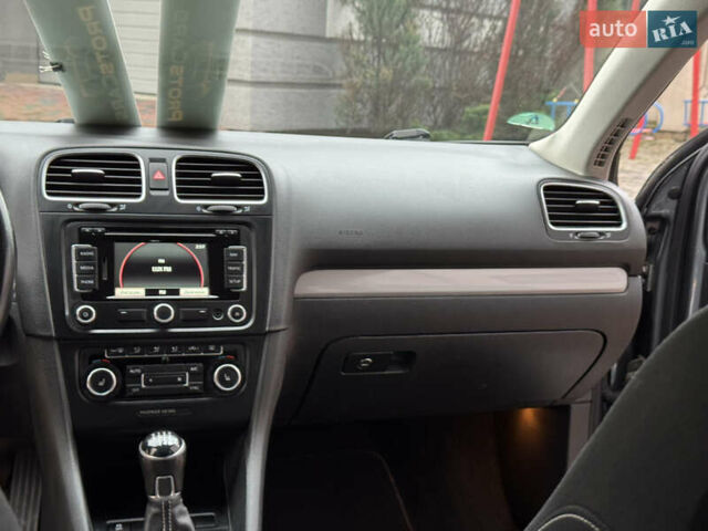 Сірий Фольксваген Гольф, об'ємом двигуна 1.97 л та пробігом 223 тис. км за 7950 $, фото 128 на Automoto.ua