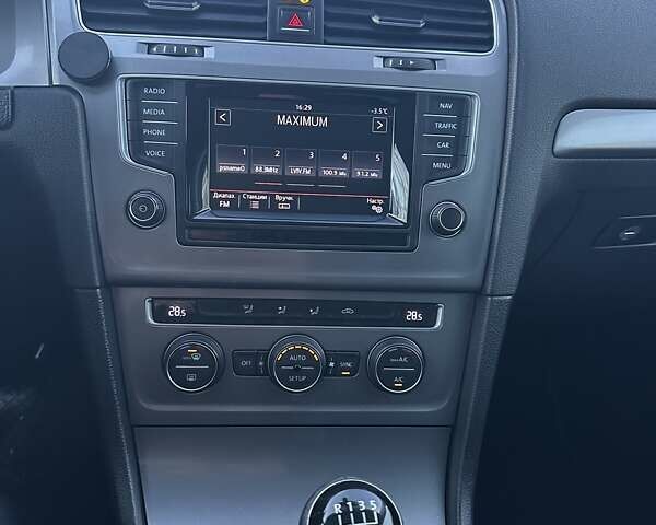 Серый Фольксваген Гольф, объемом двигателя 1.6 л и пробегом 217 тыс. км за 8600 $, фото 10 на Automoto.ua