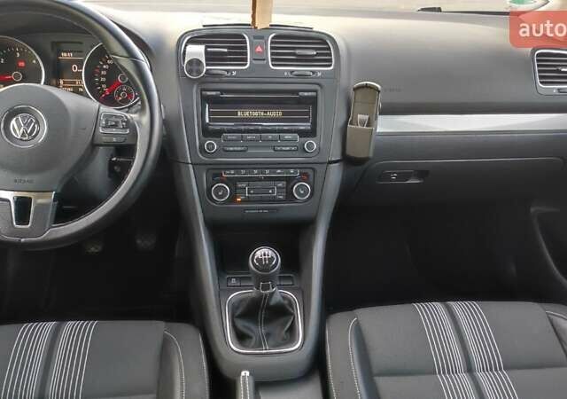Серый Фольксваген Гольф, объемом двигателя 1.6 л и пробегом 277 тыс. км за 10000 $, фото 150 на Automoto.ua