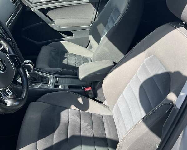 Серый Фольксваген Гольф, объемом двигателя 1.6 л и пробегом 233 тыс. км за 10450 $, фото 20 на Automoto.ua