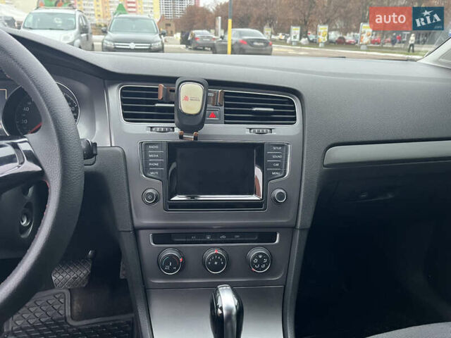 Серый Фольксваген Гольф, объемом двигателя 1.6 л и пробегом 242 тыс. км за 10900 $, фото 11 на Automoto.ua