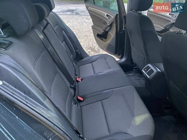 Серый Фольксваген Гольф, объемом двигателя 1.6 л и пробегом 233 тыс. км за 11300 $, фото 16 на Automoto.ua