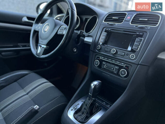 Серый Фольксваген Гольф, объемом двигателя 1.6 л и пробегом 240 тыс. км за 8750 $, фото 27 на Automoto.ua