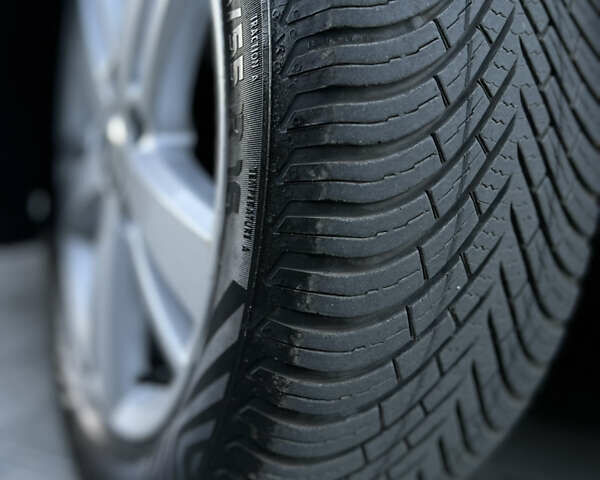 Серый Фольксваген Гольф, объемом двигателя 1.6 л и пробегом 240 тыс. км за 8750 $, фото 14 на Automoto.ua