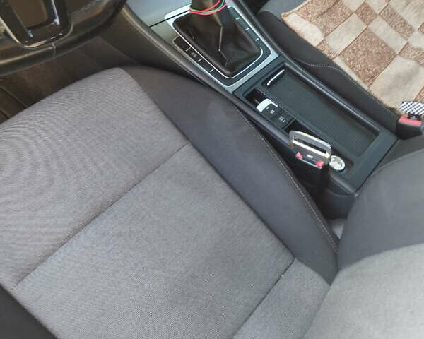 Сірий Фольксваген Гольф, об'ємом двигуна 1.6 л та пробігом 212 тис. км за 11000 $, фото 14 на Automoto.ua