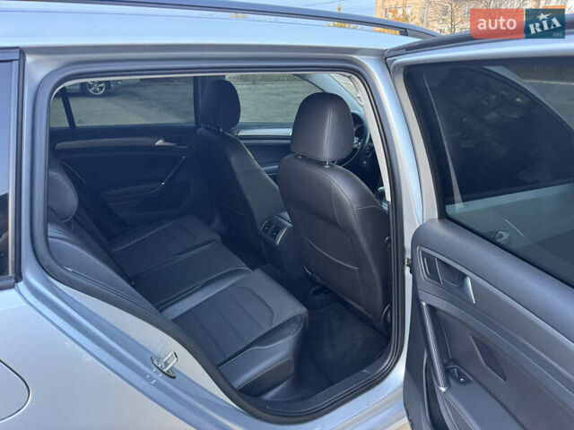 Серый Фольксваген Гольф, объемом двигателя 1.6 л и пробегом 267 тыс. км за 10300 $, фото 12 на Automoto.ua