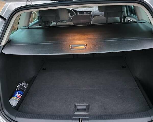 Серый Фольксваген Гольф, объемом двигателя 1.97 л и пробегом 212 тыс. км за 13500 $, фото 12 на Automoto.ua