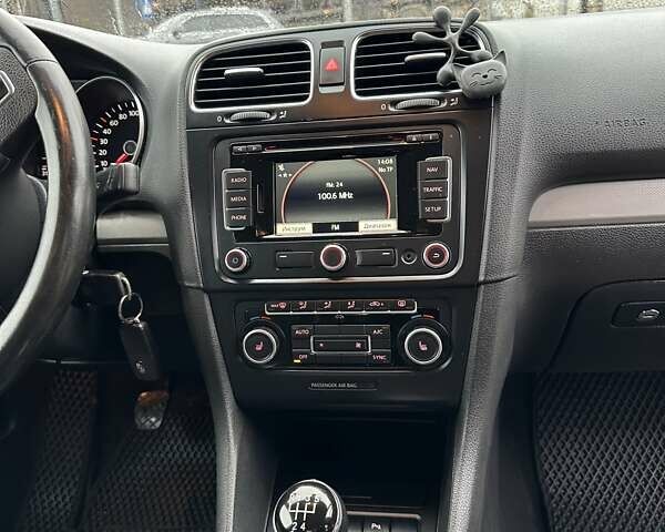 Сірий Фольксваген Гольф, об'ємом двигуна 1.6 л та пробігом 311 тис. км за 7990 $, фото 35 на Automoto.ua