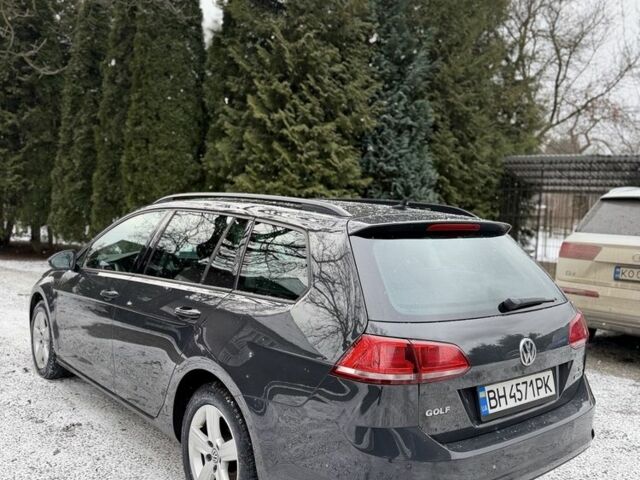 Серый Фольксваген Гольф, объемом двигателя 1.6 л и пробегом 300 тыс. км за 9600 $, фото 2 на Automoto.ua