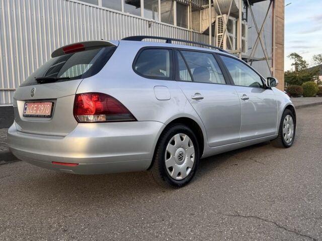 Серый Фольксваген Гольф, объемом двигателя 1.2 л и пробегом 119 тыс. км за 8300 $, фото 6 на Automoto.ua