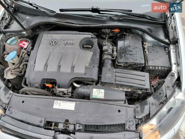 Серый Фольксваген Гольф, объемом двигателя 1.6 л и пробегом 259 тыс. км за 7700 $, фото 9 на Automoto.ua