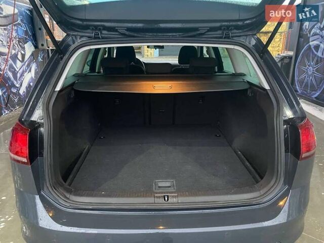 Серый Фольксваген Гольф, объемом двигателя 1.6 л и пробегом 233 тыс. км за 11300 $, фото 12 на Automoto.ua