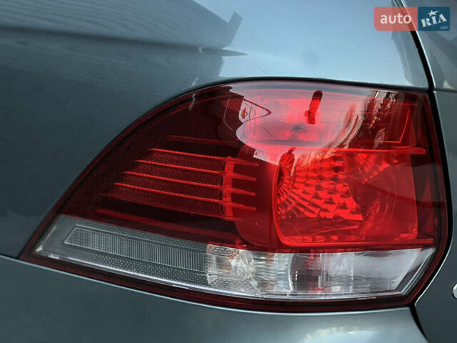 Серый Фольксваген Гольф, объемом двигателя 1.6 л и пробегом 240 тыс. км за 8750 $, фото 7 на Automoto.ua