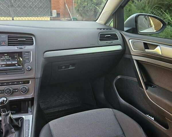 Серый Фольксваген Гольф, объемом двигателя 1.97 л и пробегом 292 тыс. км за 9500 $, фото 14 на Automoto.ua