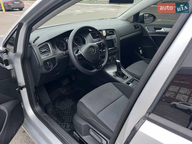 Серый Фольксваген Гольф, объемом двигателя 1.6 л и пробегом 242 тыс. км за 10900 $, фото 8 на Automoto.ua