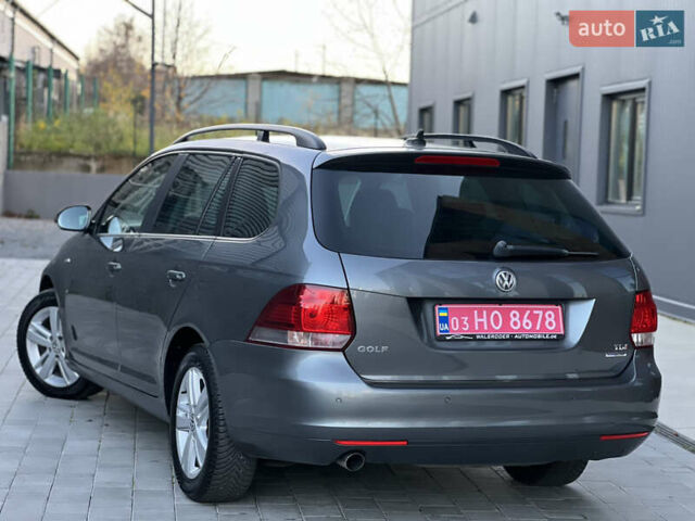 Серый Фольксваген Гольф, объемом двигателя 1.6 л и пробегом 240 тыс. км за 8750 $, фото 5 на Automoto.ua