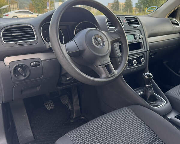 Серый Фольксваген Гольф, объемом двигателя 1.2 л и пробегом 119 тыс. км за 8450 $, фото 9 на Automoto.ua