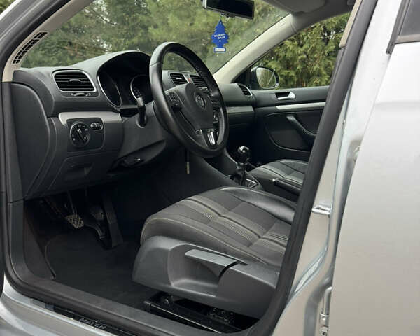 Серый Фольксваген Гольф, объемом двигателя 1.6 л и пробегом 221 тыс. км за 9450 $, фото 53 на Automoto.ua