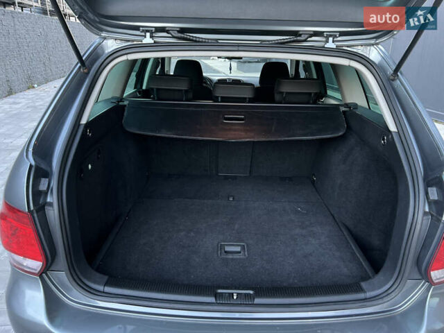 Серый Фольксваген Гольф, объемом двигателя 1.6 л и пробегом 240 тыс. км за 8750 $, фото 35 на Automoto.ua