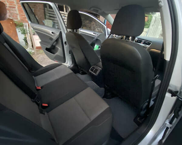 Сірий Фольксваген Гольф, об'ємом двигуна 1.6 л та пробігом 227 тис. км за 9000 $, фото 5 на Automoto.ua