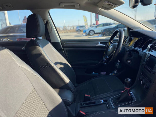 Серый Фольксваген Гольф, объемом двигателя 1.6 л и пробегом 285 тыс. км за 10300 $, фото 17 на Automoto.ua