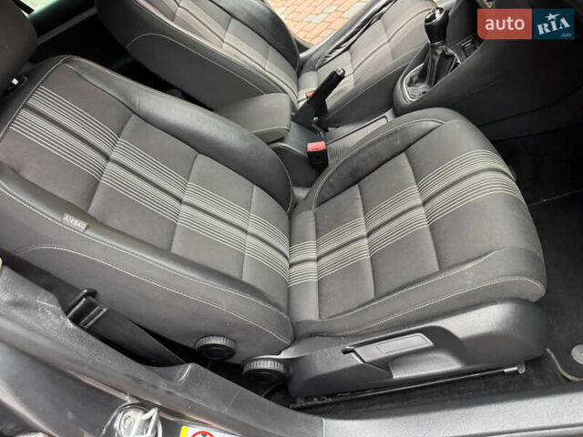 Сірий Фольксваген Гольф, об'ємом двигуна 1.97 л та пробігом 223 тис. км за 7950 $, фото 138 на Automoto.ua