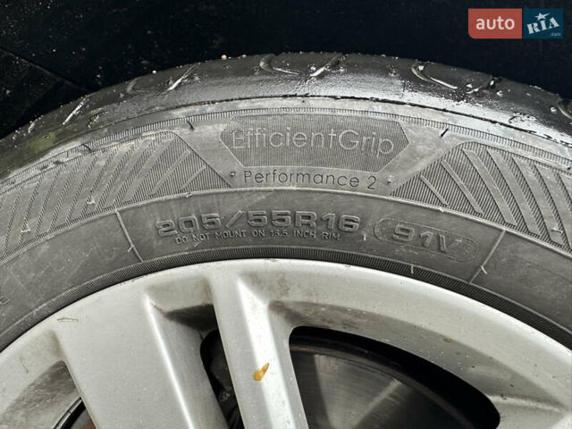 Серый Фольксваген Гольф, объемом двигателя 1.97 л и пробегом 212 тыс. км за 9800 $, фото 42 на Automoto.ua