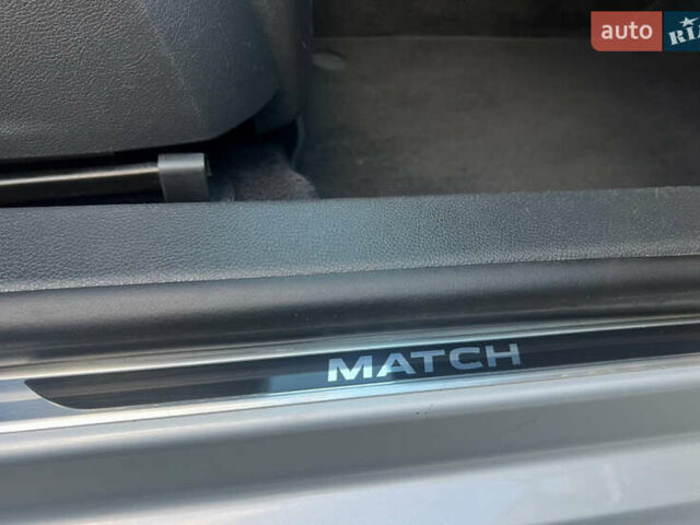 Серый Фольксваген Гольф, объемом двигателя 1.6 л и пробегом 221 тыс. км за 9450 $, фото 81 на Automoto.ua