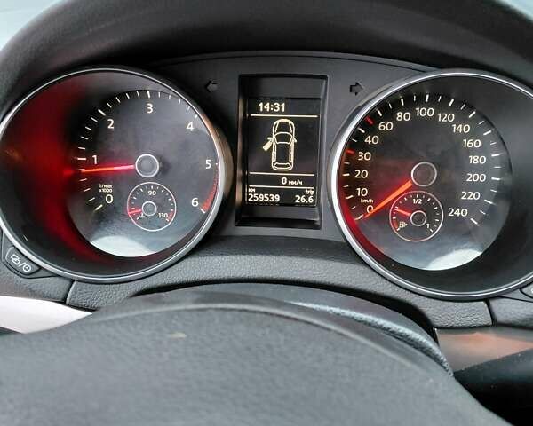 Серый Фольксваген Гольф, объемом двигателя 1.6 л и пробегом 259 тыс. км за 7700 $, фото 24 на Automoto.ua