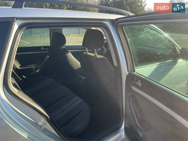 Серый Фольксваген Гольф, объемом двигателя 1.6 л и пробегом 330 тыс. км за 7200 $, фото 25 на Automoto.ua