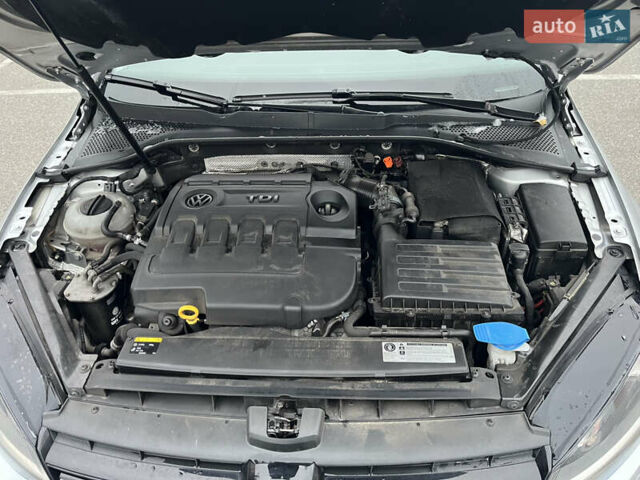 Серый Фольксваген Гольф, объемом двигателя 1.6 л и пробегом 242 тыс. км за 10900 $, фото 15 на Automoto.ua