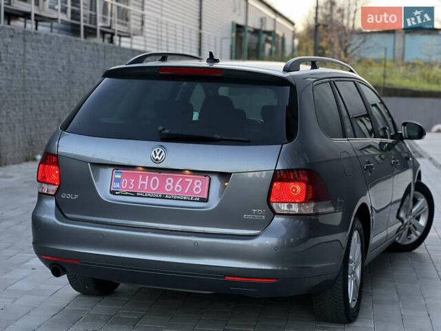 Серый Фольксваген Гольф, объемом двигателя 1.6 л и пробегом 240 тыс. км за 8750 $, фото 39 на Automoto.ua