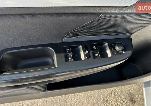 Серый Фольксваген Гольф, объемом двигателя 1.97 л и пробегом 308 тыс. км за 9500 $, фото 8 на Automoto.ua