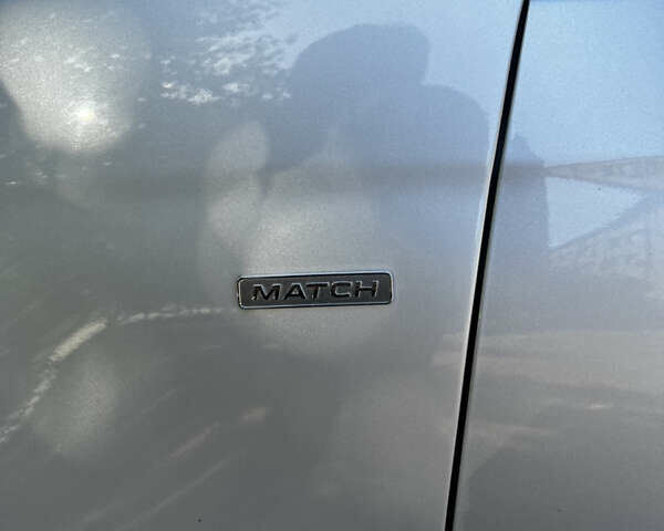 Серый Фольксваген Гольф, объемом двигателя 1.6 л и пробегом 268 тыс. км за 8500 $, фото 4 на Automoto.ua