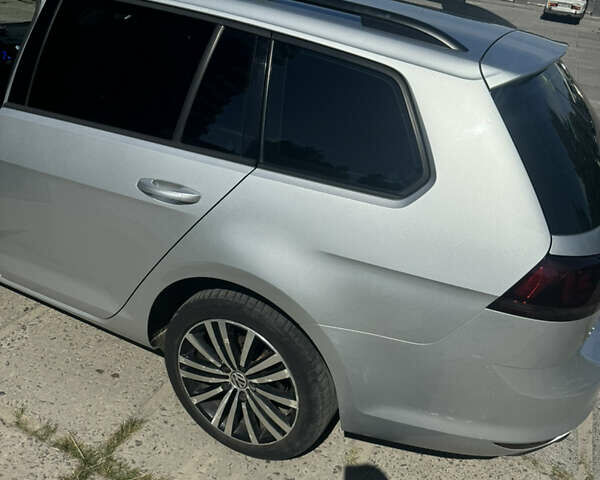 Серый Фольксваген Гольф, объемом двигателя 1.6 л и пробегом 260 тыс. км за 9300 $, фото 3 на Automoto.ua