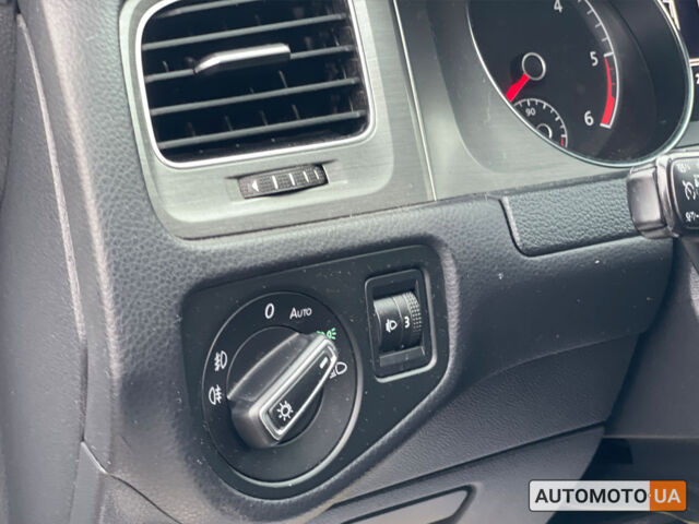 Серый Фольксваген Гольф, объемом двигателя 1.6 л и пробегом 194 тыс. км за 10800 $, фото 6 на Automoto.ua