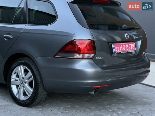 Серый Фольксваген Гольф, объемом двигателя 1.6 л и пробегом 240 тыс. км за 8750 $, фото 6 на Automoto.ua
