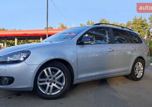 Серый Фольксваген Гольф, объемом двигателя 1.6 л и пробегом 277 тыс. км за 10000 $, фото 306 на Automoto.ua